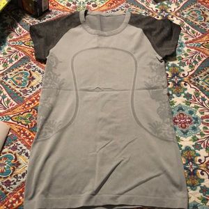 Lululemon grey athletic top